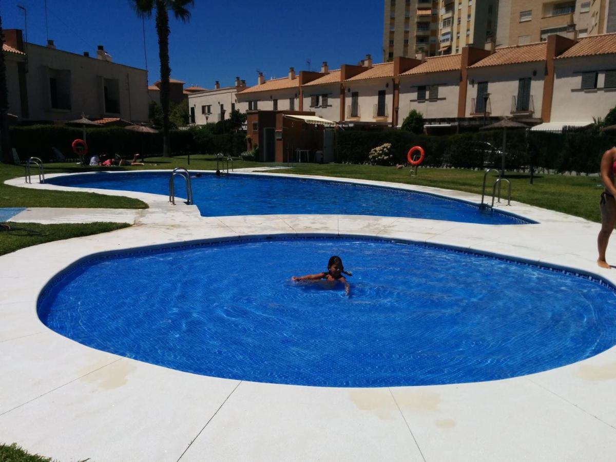 Estudio Con Piscina Y Garaje A 100 Mtr De La Playa Isla Cristina Exterior photo